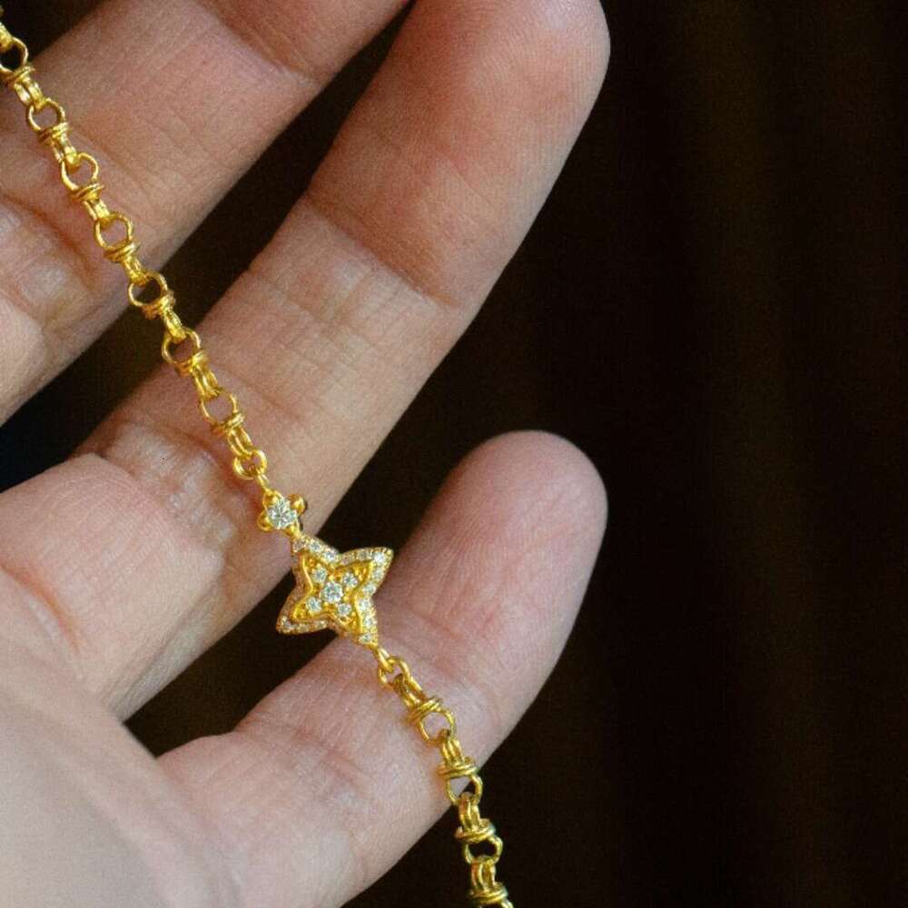 Bracelet For Men and Women Designer jewelry Small and niche 18k gold fine bracelet, ins style mousang bracelet, star bracelet, men's and women 