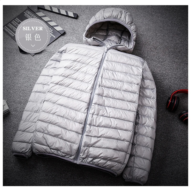 Mens Coat Autumn Winter Ultralight Thin Down Jacket 90% White Duck Down Hooded Jackets Warm Coat Parka Men Portable Outwear 240911