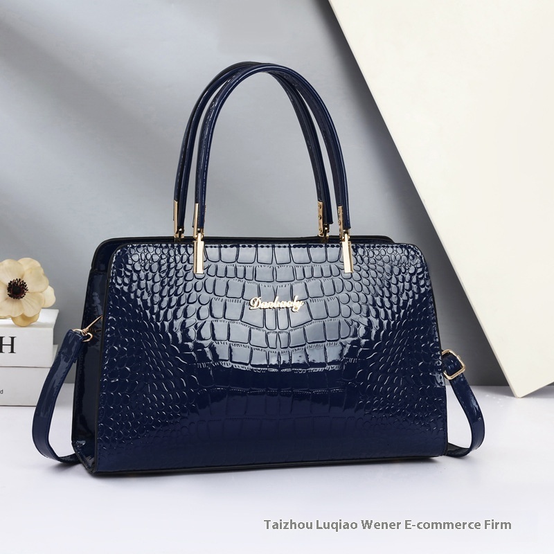 DHGM Women's Bag 2023 Autumn/Winter New Crocodile Emed Large designer bag Capacity Single Shoulder Diagonal Straddle Handbag