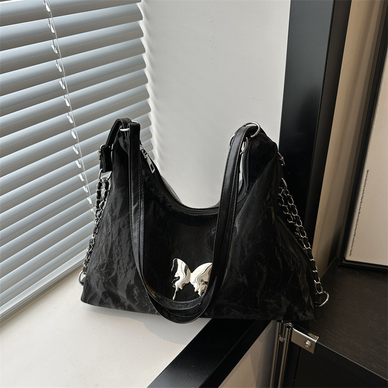 Tote Women's 2025 New Luxury Trendy Designer Bag Large Capacity Summer Commuter Outdoor Travel Multi Functional Chain Shoulder Bag Backpack