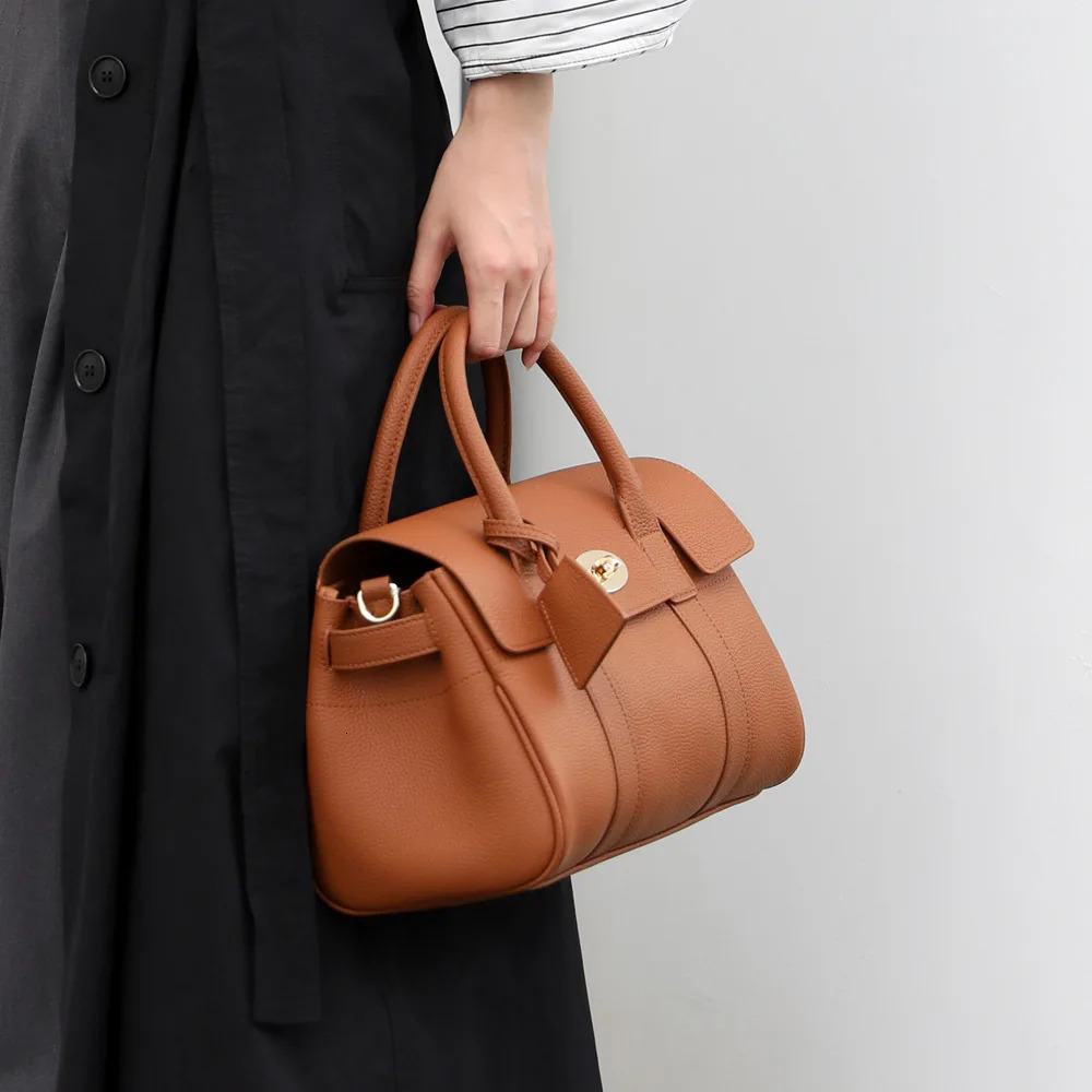 2024 Spring Genuine Leather Women Briefcase Female Versatile Shoulder Crossbody Bags Handbags Ladies Large Commute Totes Brown