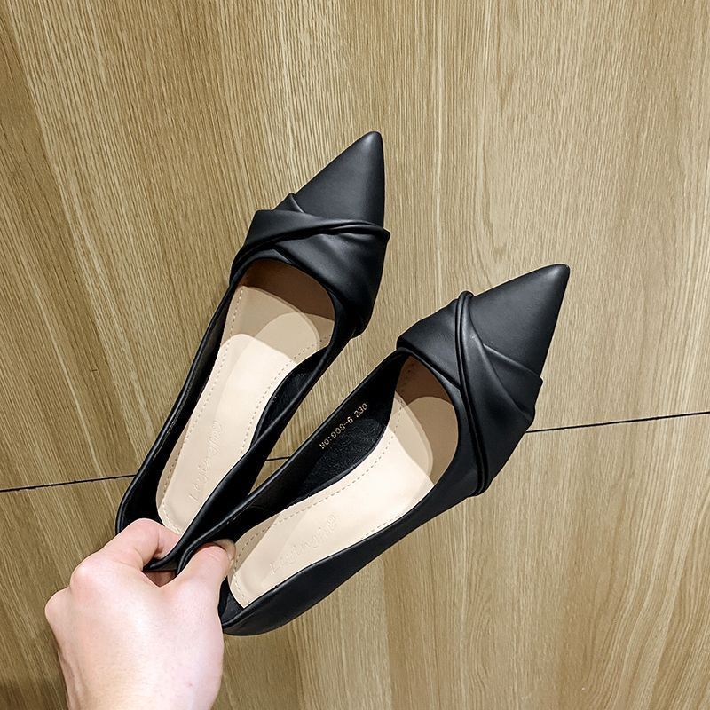 French high heels, women's thin heels 5cm, beige temperament, pointed toe 3cm, soft leather single shoes with skirts, 2024, non tiring foot sheet