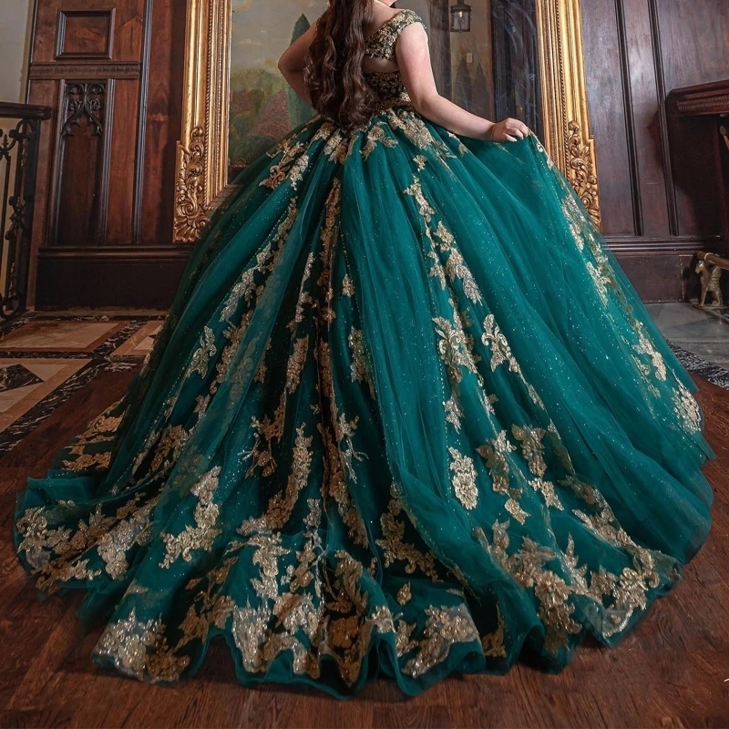 Emerald Green Princess Quinceanera Dresses Off the Shoulder Gold Applique Lace Beads Tull Corset Birthday Party Dress Vestidos De 15 Anos Sweet 16 Dre