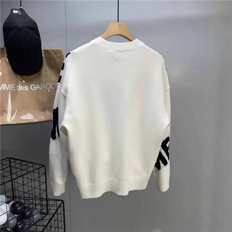 Knit Sweater Male Letter Green Mens Clothing Round Collar Pullovers Crewneck Street Korean Fashion Plus Size Tops Mode Old 240911