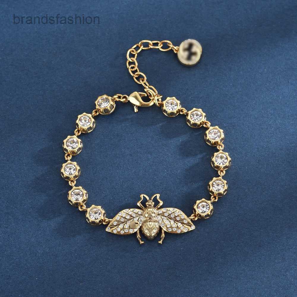 2025 Designer Charm Bracelets 2022 Bracelet light European and American retro classic bee diamond bracelet fashion simple birthday gift no box