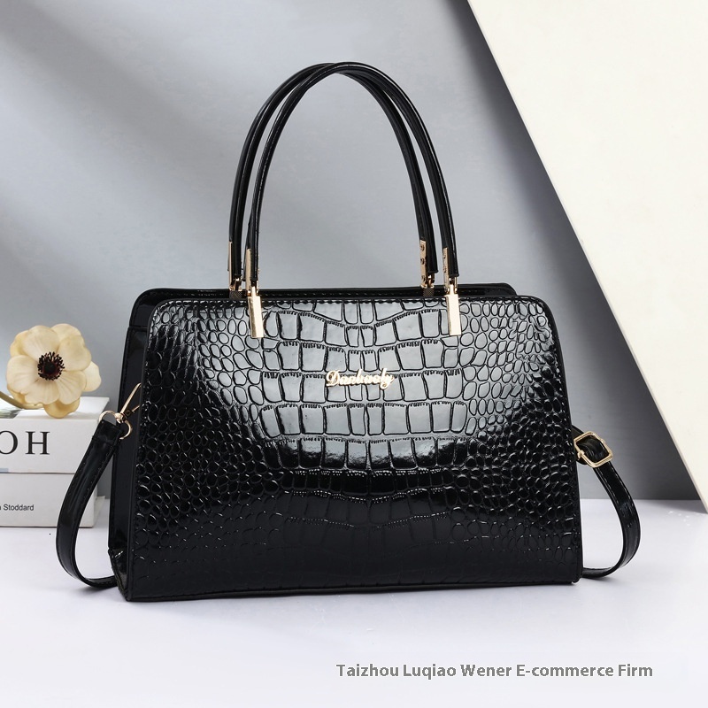 DHGM Women's Bag 2023 Autumn/Winter New Crocodile Emed Large designer bag Capacity Single Shoulder Diagonal Straddle Handbag