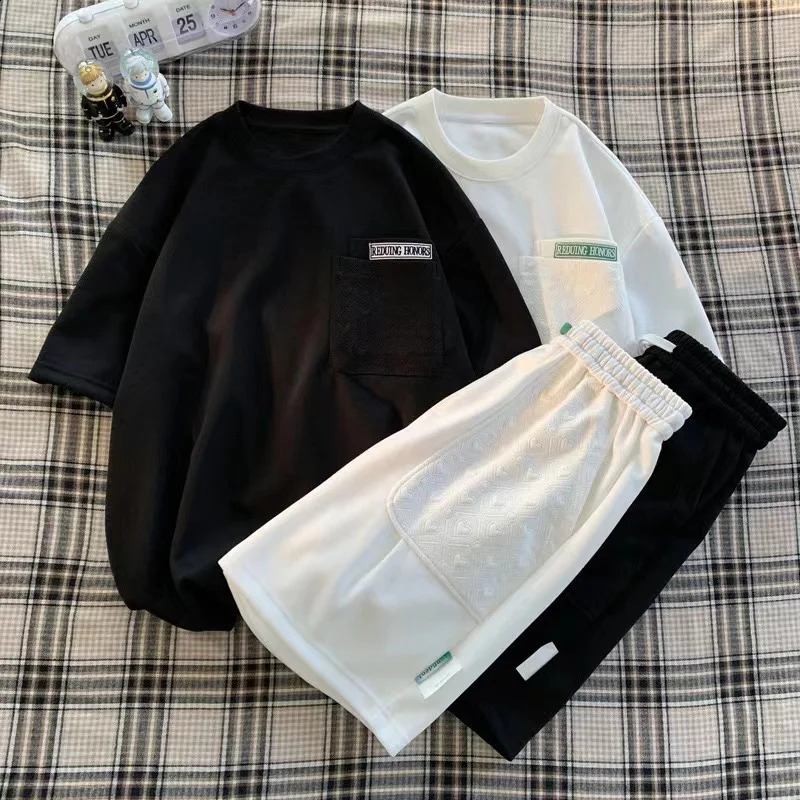 2024 Summer Mens Hong Kong Style Leisure Fashion Set Thin Loose Breathable Short Sleeve Shorts Sports Two Piece 240918