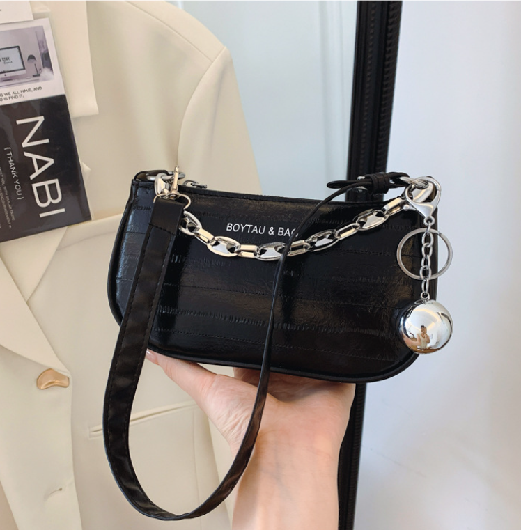 TrendShoulder Crossbody Women 3 Handbag Fashion Chain Design Sense Trendy Small Bag Free shipping