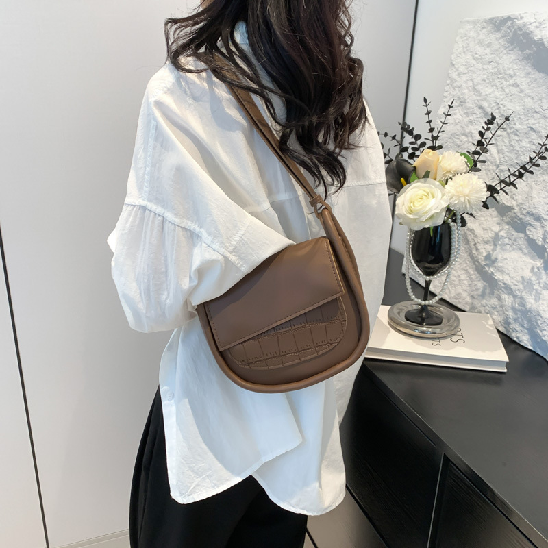 2025 New Niche Design Saddle Fashionable And Beautiful Western Style Small Bag Tote Bag Women's Personalized Mini Shoulder Crossbody Bag