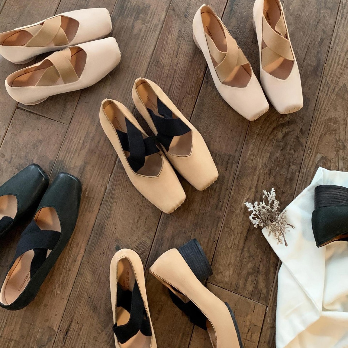 Cross-Strap Mary Janes in Versatile Colors: Elegant Low-Heels for Women 2eff