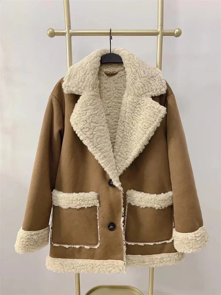 Winter fur sheepskin suede wool Parka womens warm jacket sheepskin thick motorcycle collar womens fashionable jacket teddy jacket 240919CJ