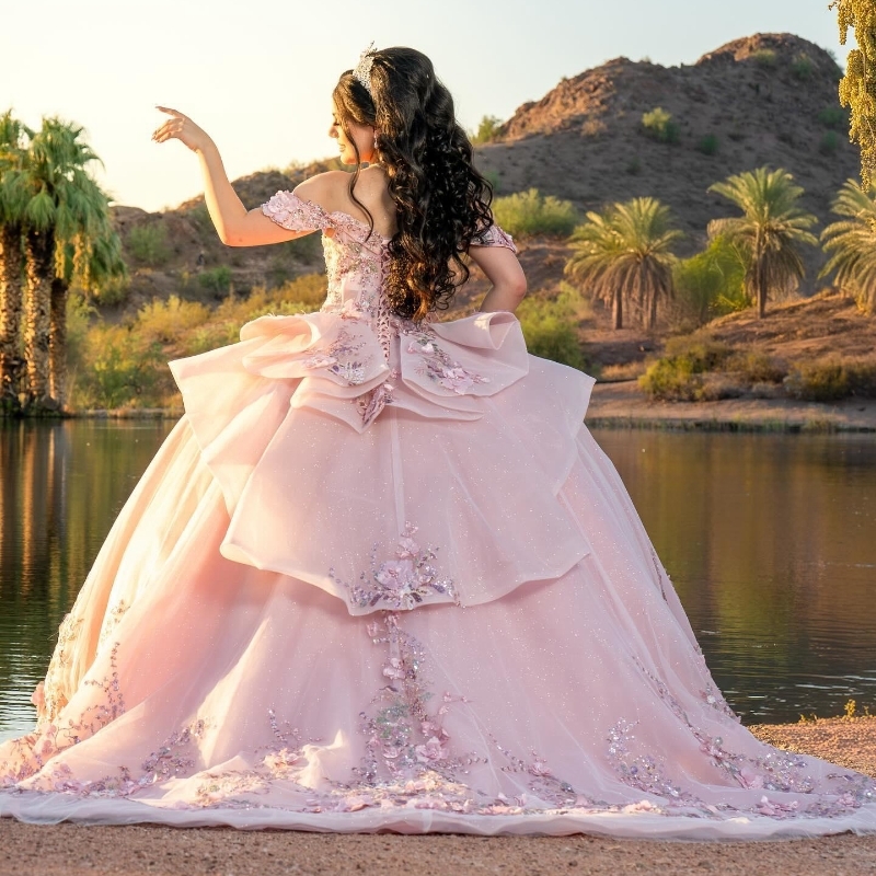 Pink Ball Gown Quinceanera Dresses Appliques Beading wer Off Shoulder Sweet 16 Dress Lace-up Vestidos De 15 Anos