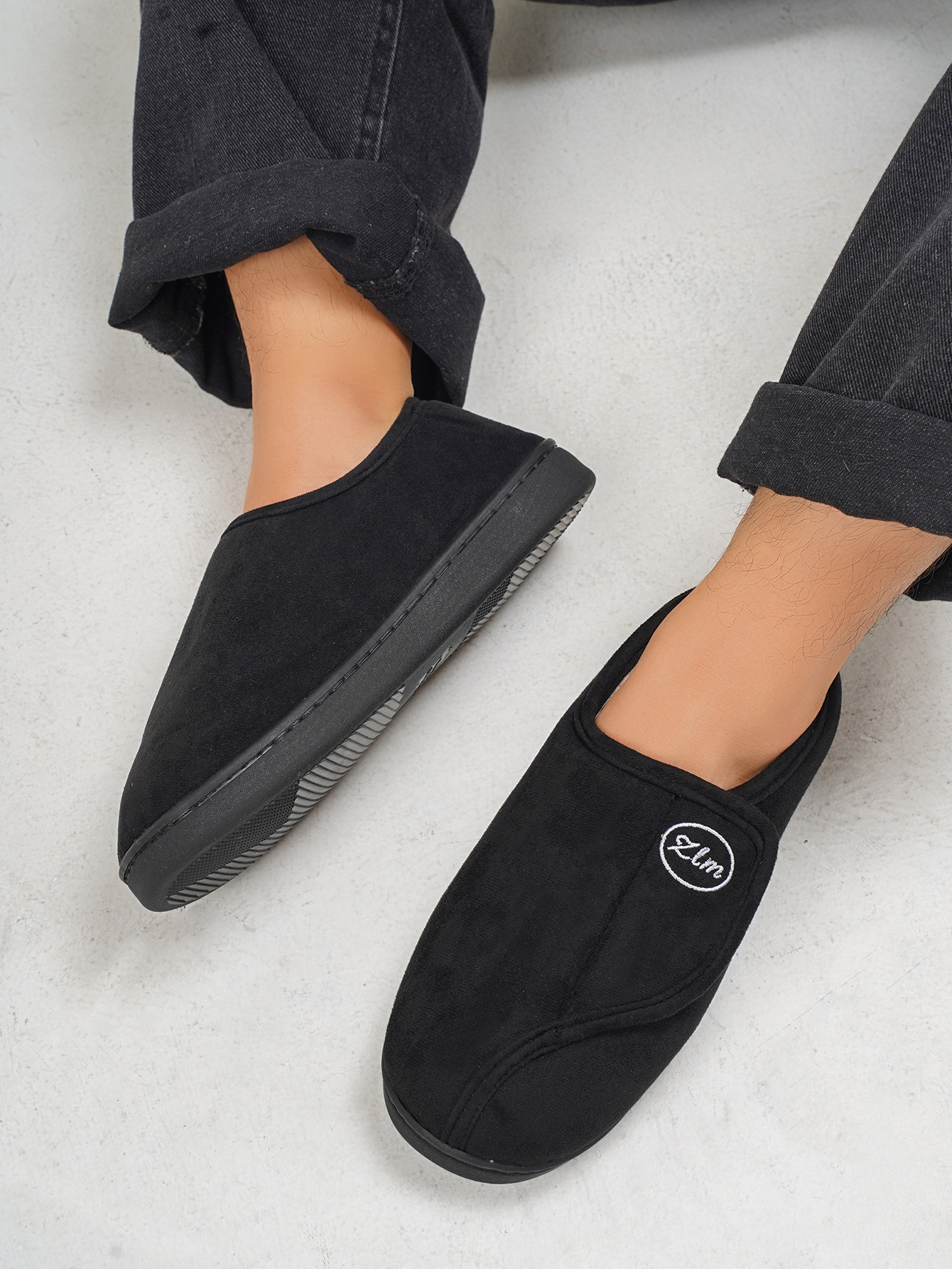 Unisex Indoor Slippers for Men and Women 2024 Winter Warm, Non-Slip, Comfort Design - Five Colors 2442