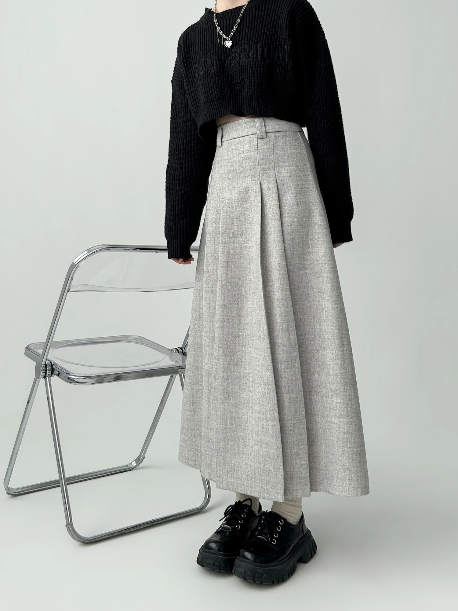 Womens A-line black pleated skiing retro 90s aesthetics Y2k gray long leather Harajuku Korean skiing 2000s clothing 240919