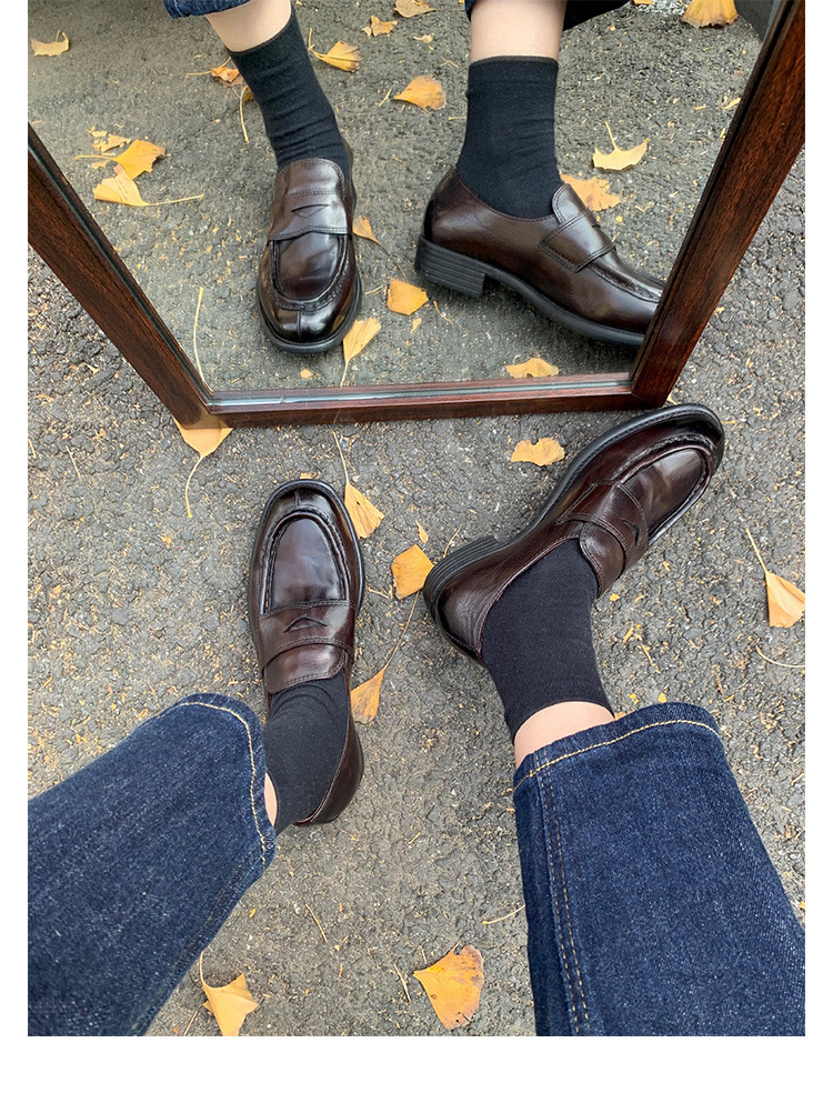 Women's retro style loafers autumn and winter new casual round pointed small leather shoes