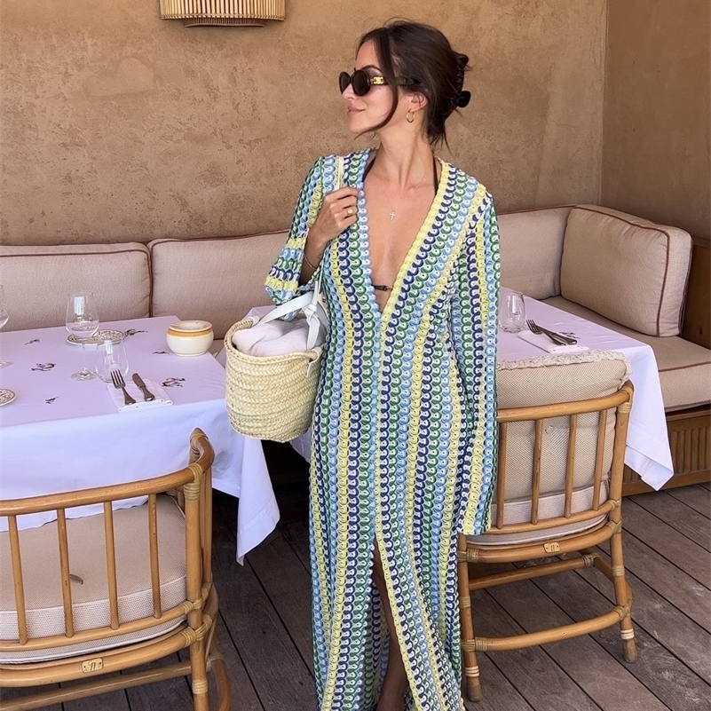 Crochet Colorful Stripe Maxi Dres Flare Sleeve Vneck High Split Sexy Long Dresses 2023 Autumn Beach Banquet Vestidos y240918