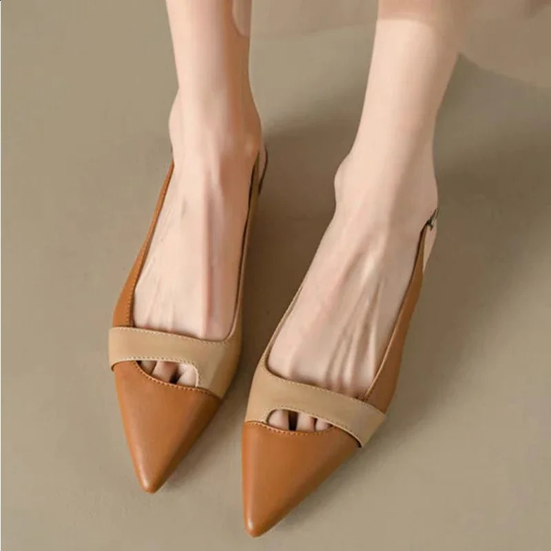 2024 Summer Fashion Pointed Leather Color Block Light Mouth Womens Comfortable Sandals 240919