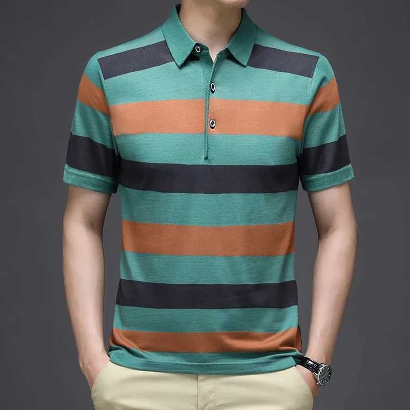 2024 Summer New Mens Knitted Stripe Short Sleeved POLO Shirt Comfortable and Cool Casual Fashion T-shirtX240920
