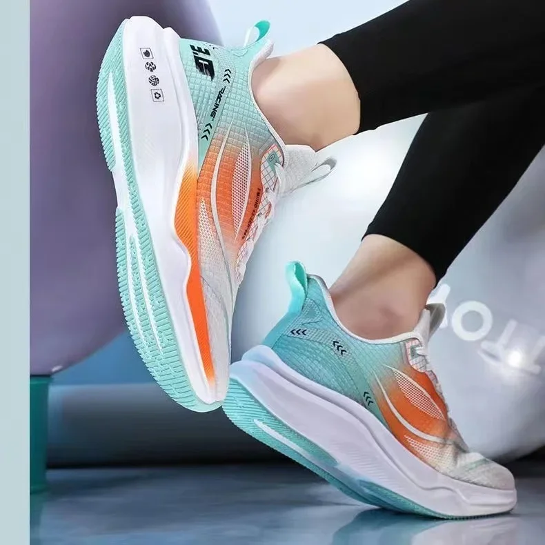 Men's Running Sports Shoes Fashion men Casual shoes Mesh Breathable Sneakers Lightweight Comfortable Athletic Training Footwear