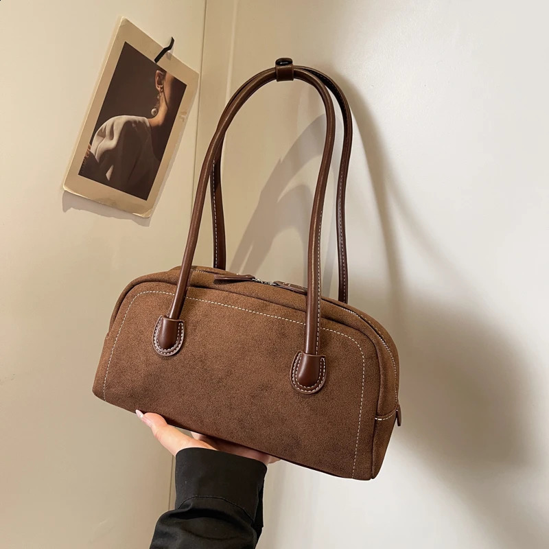 Retro artificial suede womens shoulder bag solid color Versatile bottom bag zipper handbag womens high-quality handbag wallet homeless bag 240918