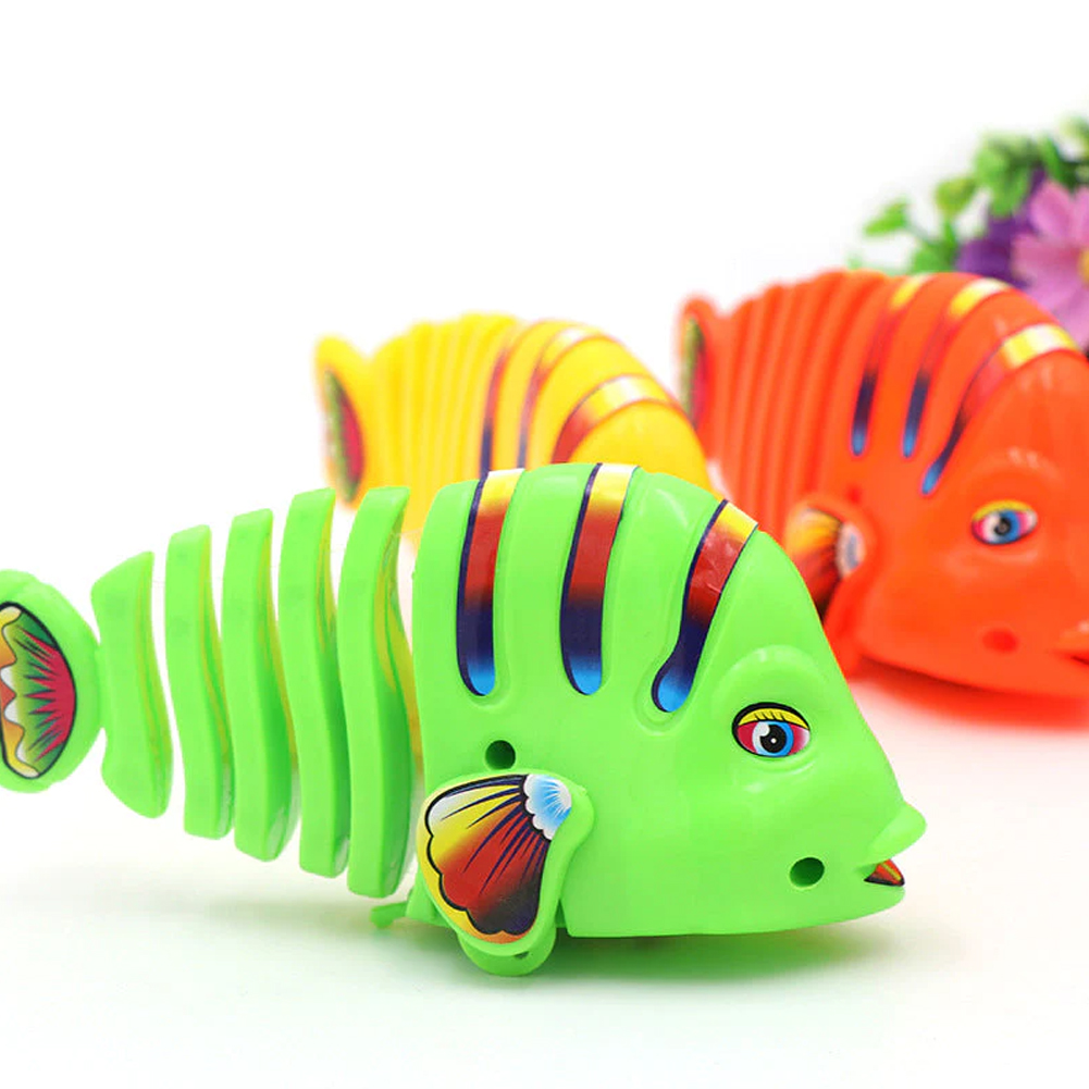 Cat Toys Interactive Clockwork Swinging Cartoon Fish Toys Cat Training Plastic Fall Resistance Puzzle Toy for Cats Kitten Kitty