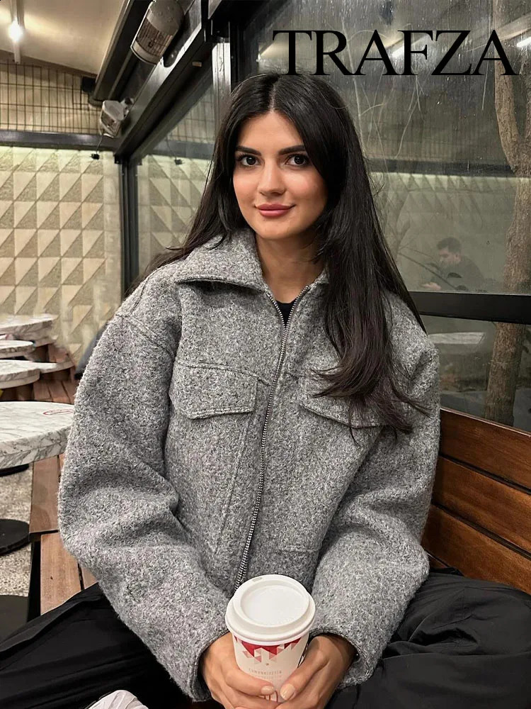 TRAFZA Autumn Grey Womens Short Coat Long Sleeve Pocket Zipper Polo Neck Jacket Womens Short Coat Y2k 240919