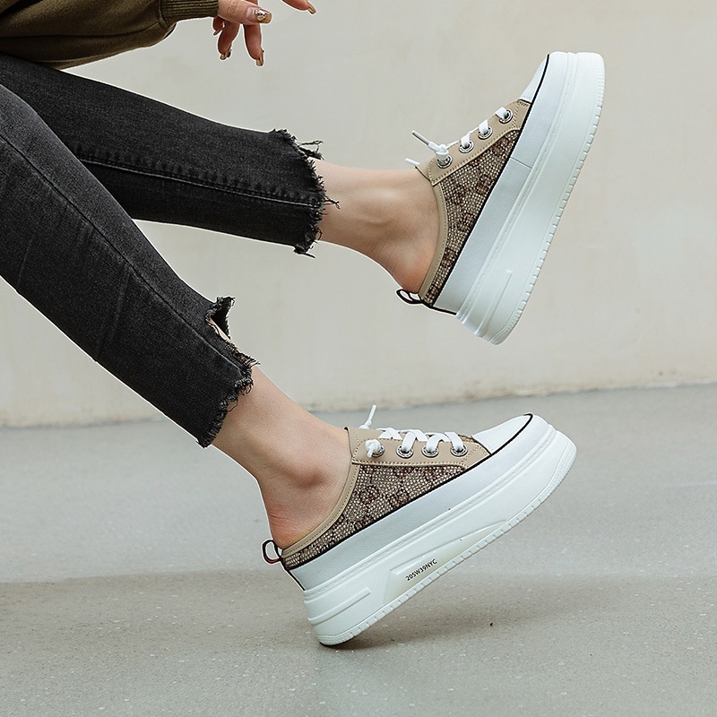 Water dia toe cap half slippers for wearing outside, 2024 summer new style small fragrant women's shoes, sponge cake thick sole without heel