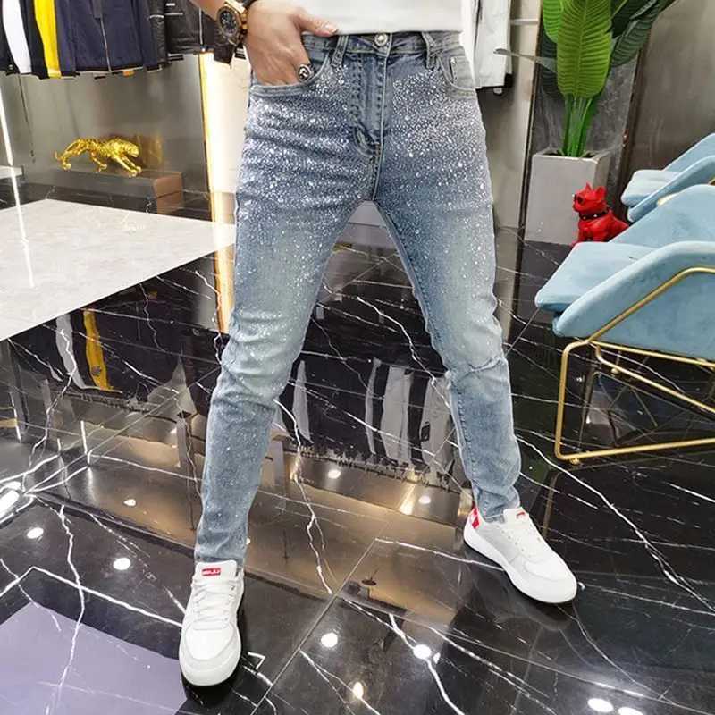 Fashion 2023 Luxury Mens Jeans Hot Stamping Washhole Slimming Comfortable Stretch Mens Jeans CL240912