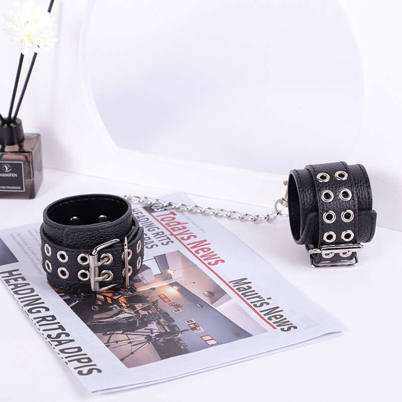 Cross border hot selling SM props, bound handcuffs, black lychee pattern adjustable and fun handcuffs, alternative adult products