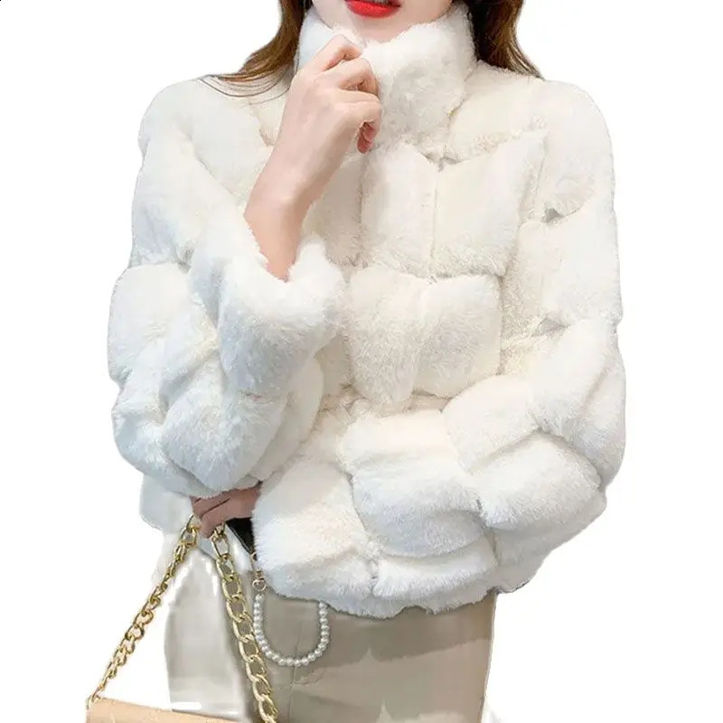 Womens Loose Wild Rex Rabbit faux fur Short Coat Warm Ladies Coat Casual French Fashion Europe and America Winter 240919