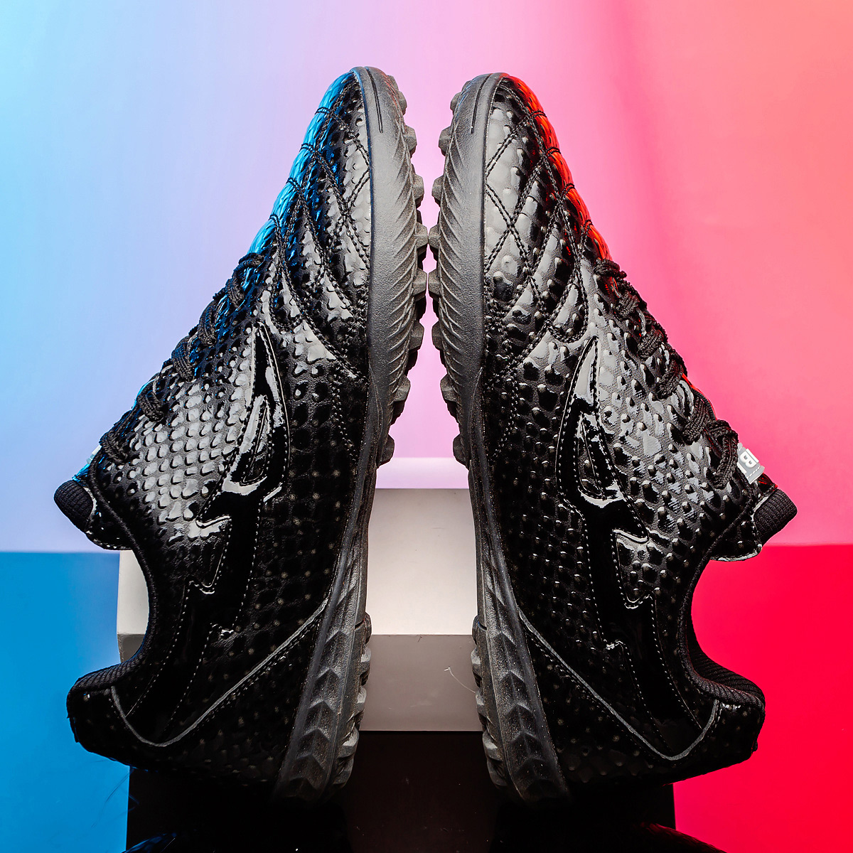 Brand Men Soccer Shoes Footboot Boots Professional Grass Training Sport Match High Quality Fluorescent Futsal Ultralight FG/TF