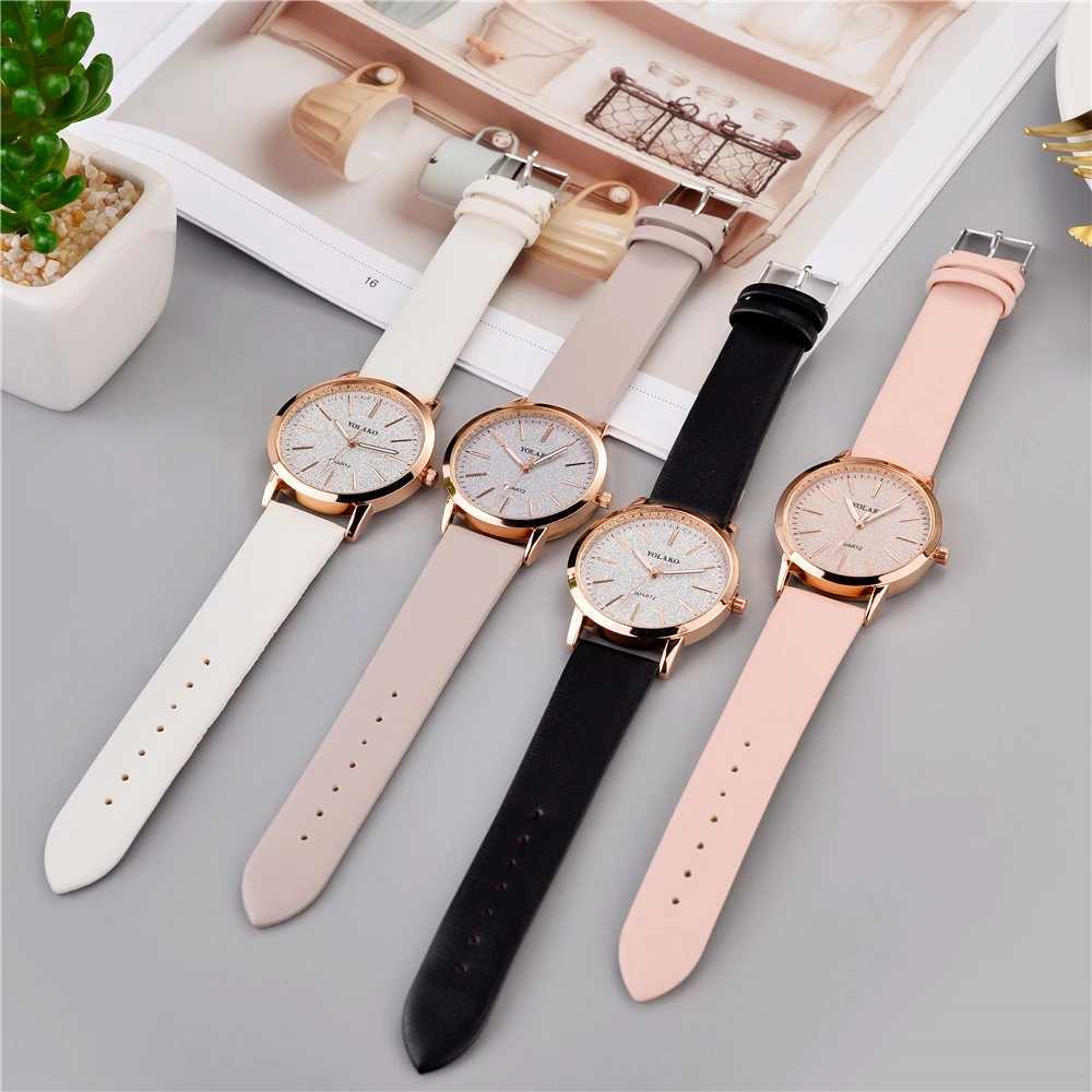 hot sale fashion Women Leather Quartz casual watchX240920
