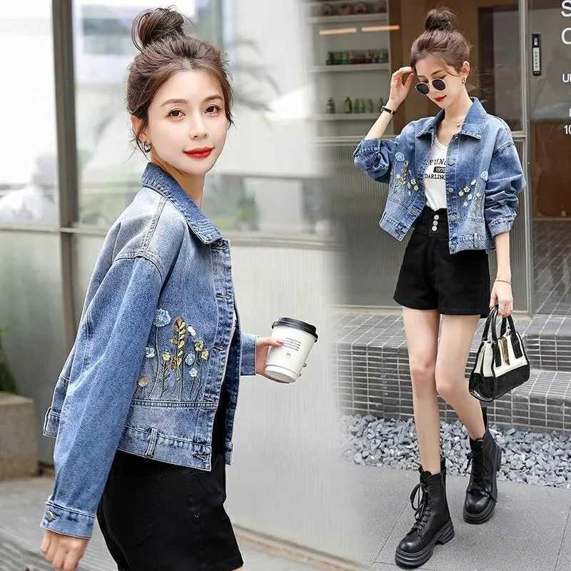 2024 Winter New Casual Denim Jacket Women Embroidered Denim Short Jacket Women Casual Fashionable Denim Coat Top OuterwearX240920