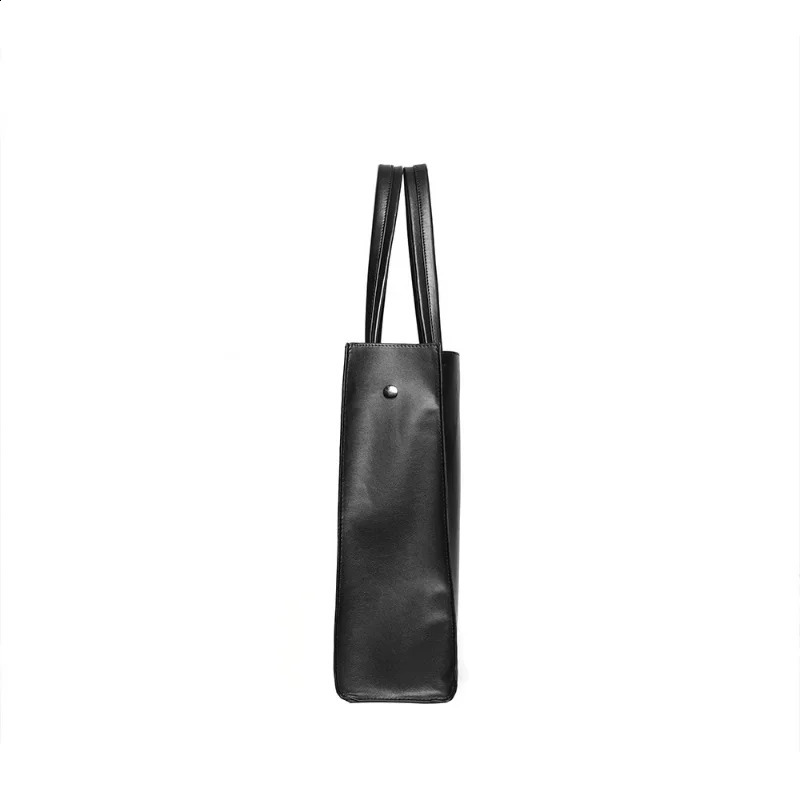 Simple and stylish shoulder bag mens large capacity handbag business casual sling laptop 240919