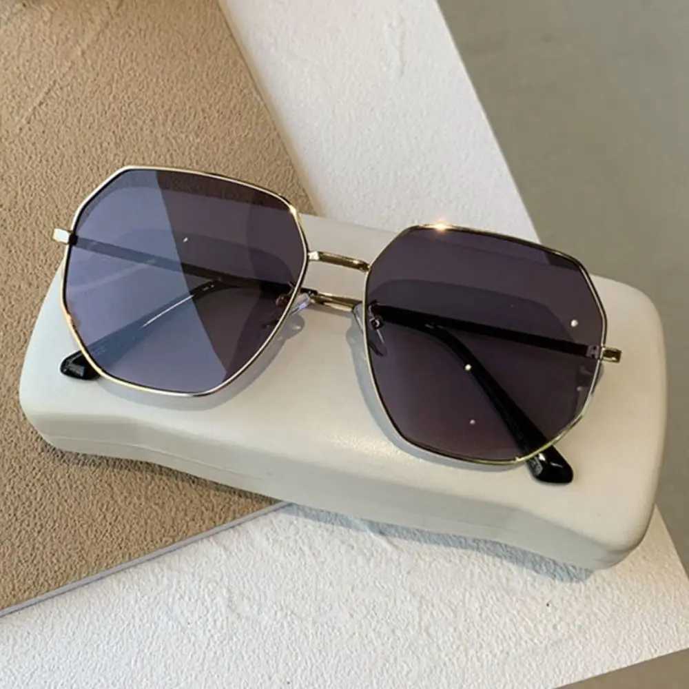 Fashion Hexagon Sunglasses Retro Metal Frame Polygon Square Shades UV400 Protection Vintage Trendy Eyewear UV400 ProtectionX240920