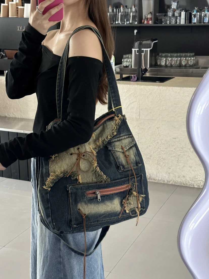 CMM Vintage Womens Shoulder Bag Washed Denim Large Capacity Messenger Hot Girls New Fashion Designer Handbag Big Totes 240920