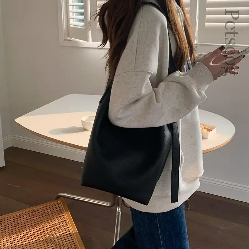 Casual Ladies Handbags Brown Vintage Large Capacity Crossbody Bag Soft Pu Leather Womens Bucket Bags Fashion Shoulder Bags 240918