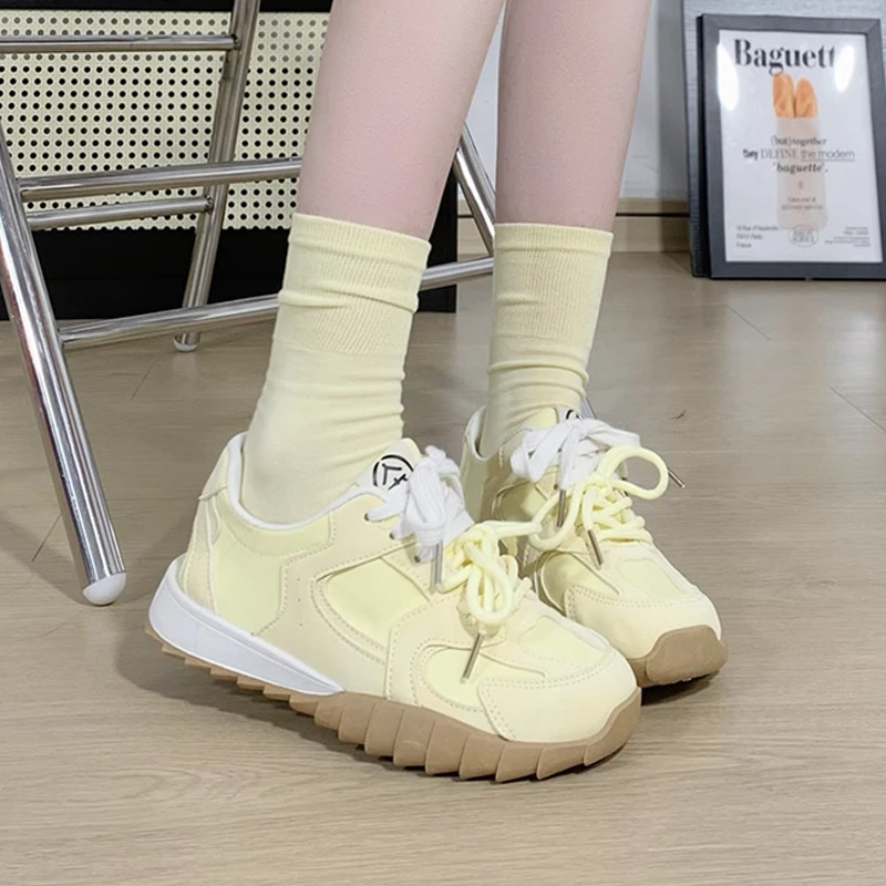2024 new free shipping designer running shoes breathable thick soled sports skate shoes sneakers pink mens womans trainers