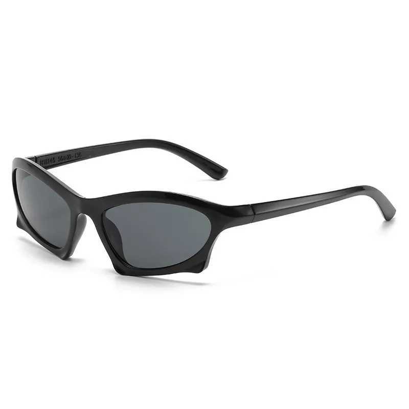 Sports Sunglasses Men Retro Y2K Sun Glasses 2023 New Fashion Outdoor Street Photo INS Eyewear Sunglasses For Women MenX240920