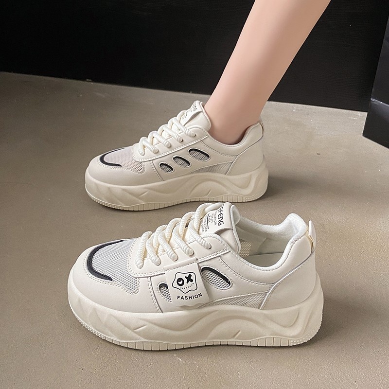 Thick soled bread for women 2024 new versatile height increasing spring casual board shoes, black women's shoes