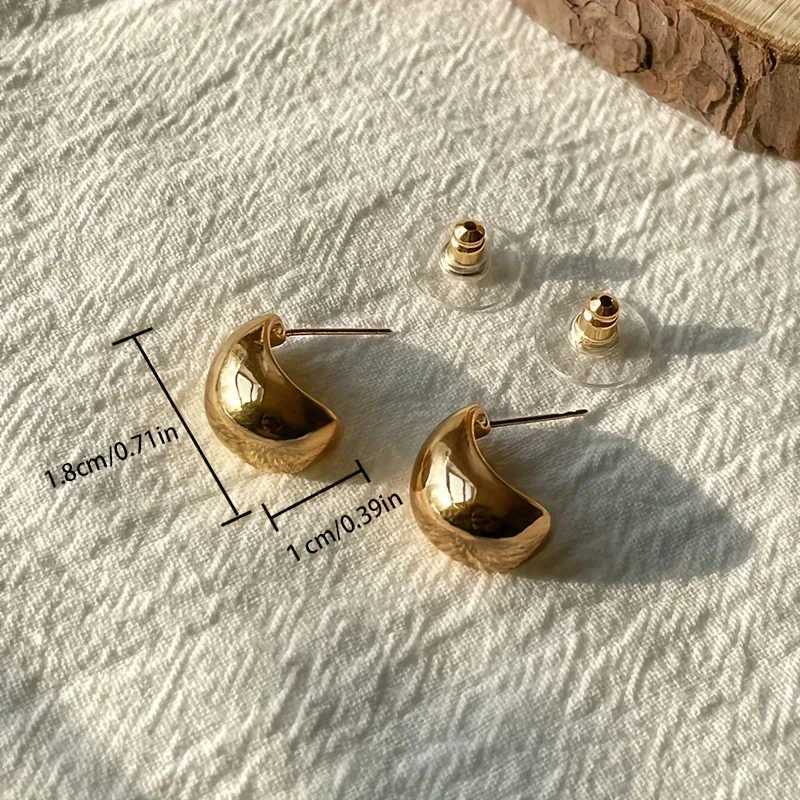 New Fashion Bean shaped Womens Screw Earrings Smooth Metal Korean Fashion Small Earrings Cute and Adorable Fashion Earrings W240919