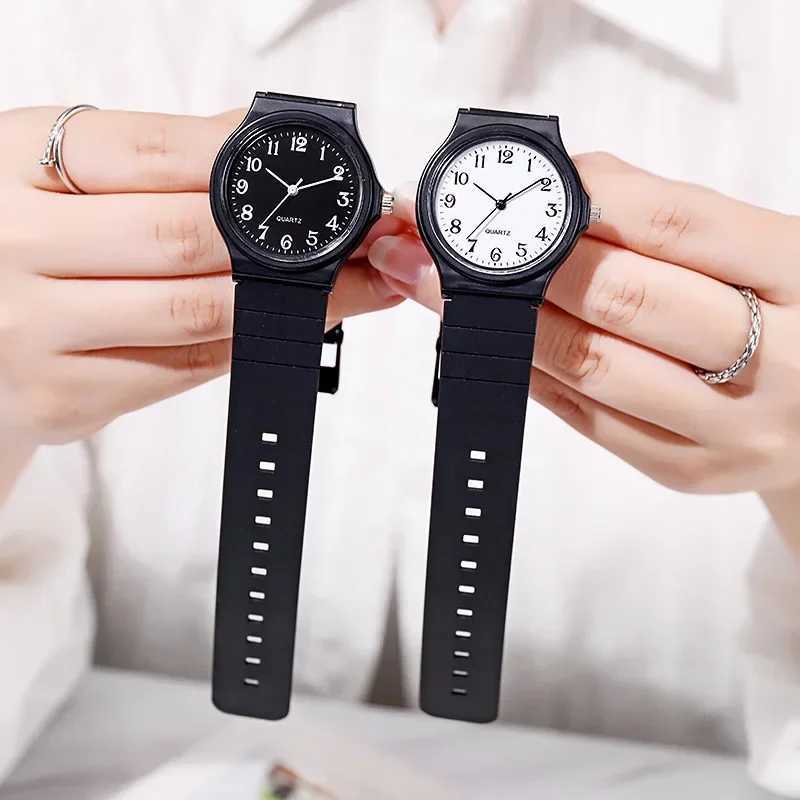 Simple Fashion Quartz Watch for Women Student Wrist Watches Silicone Strap Watch Wholesale Reloj Mujer Elegante Reloj De MujerX240920