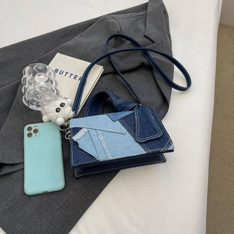 Womens fashionable small handbag denim shoulder bag casual cross zippered womens with lid 240919