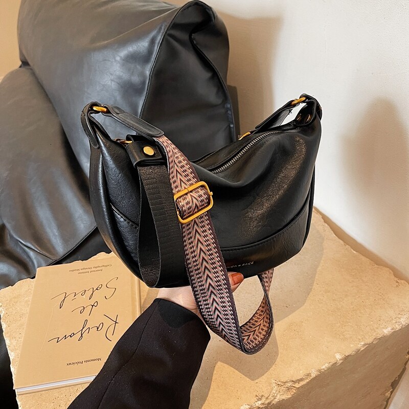 Youshang Dumpg Bag: Casual Retro Shoulder Bag for Youth Soft Surface Zipper Closure Pure Color Japanese and South Korean Style