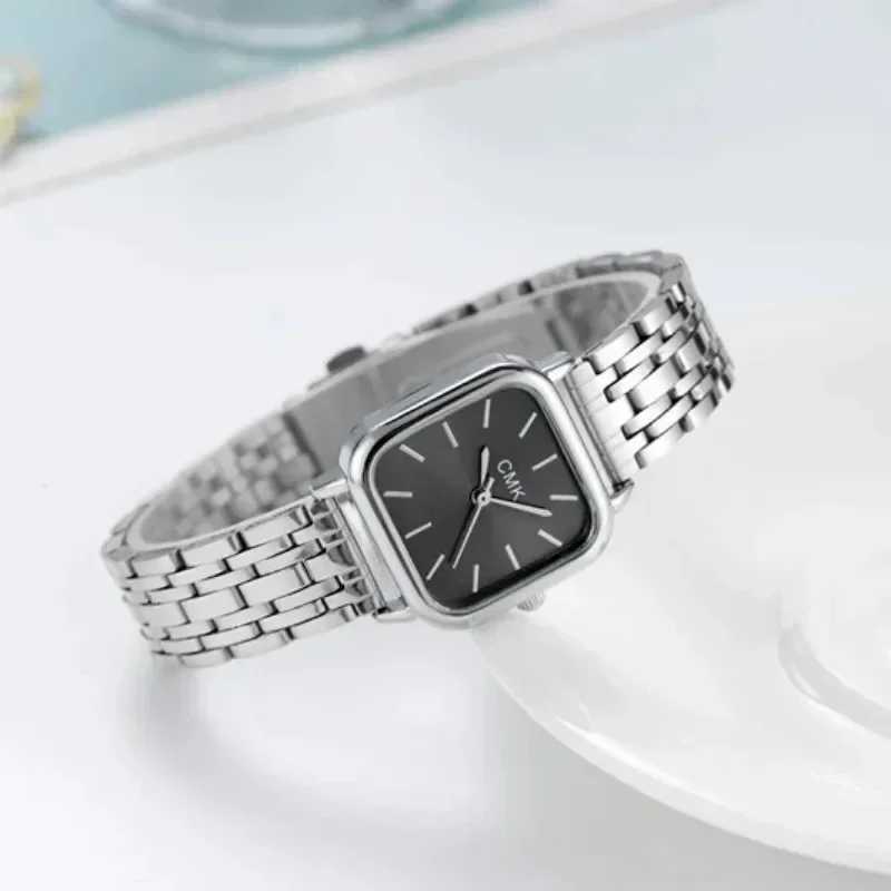 Fashion Minimalist Temperament Watches Stainless Steel Bracelet Watch Women Small Square Quartz Wristwatch Relojes Para MujerX240920