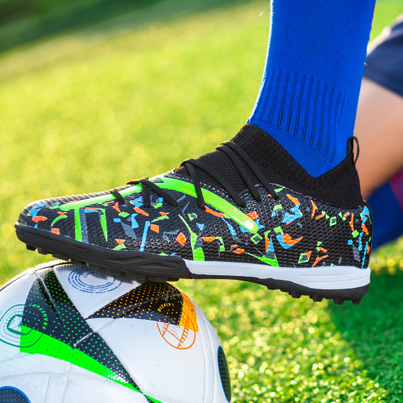 Purple Men Football Boots Indoor Futsal Grass Training Non Slip Soccer Cleats Ultralight Professional Studded Football Shoes