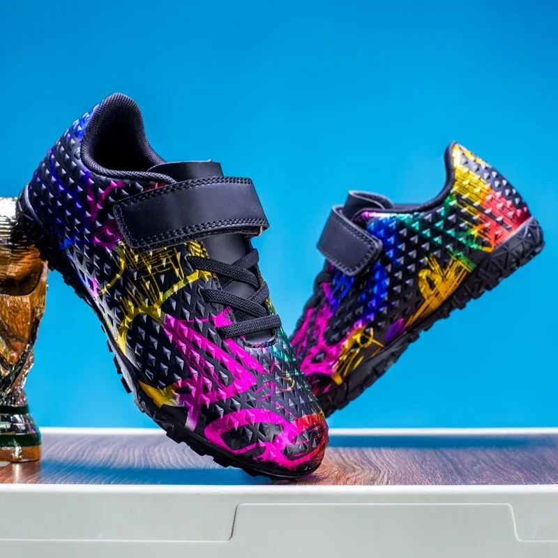Children's Professional Football Boots Non-slip Wear-resistant Outdoor Lawn Sports Training Footwear Fashionable New Low-top