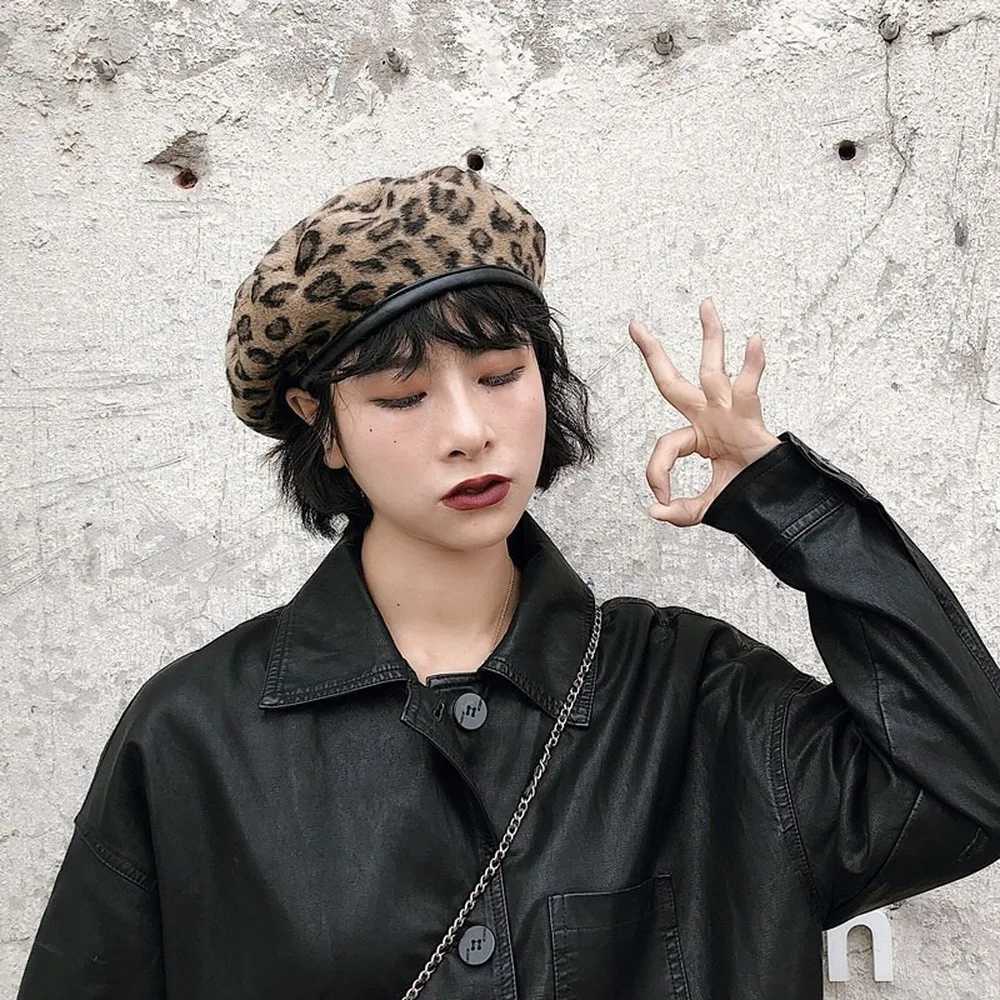 Leopard Berets Warm Winter Women Beret Braided Knit Hook Hat Ski Cap Fashion Women Hats AccessoriesX240919