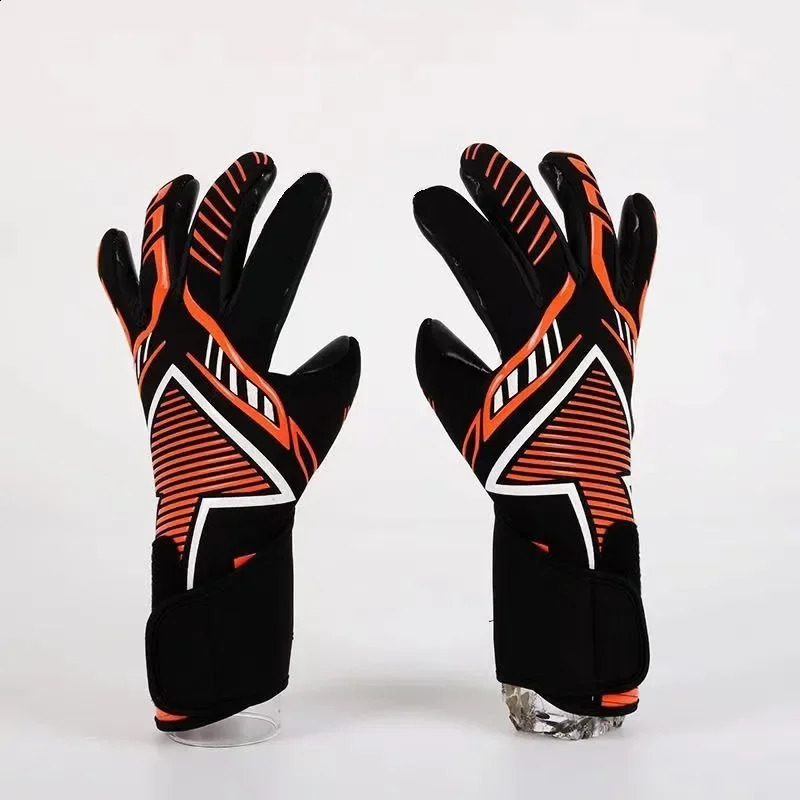 Latex Thickened Football Professional Protection Adults Teenager Goalkeeper Soccer Goalie Gloves 2024 240911