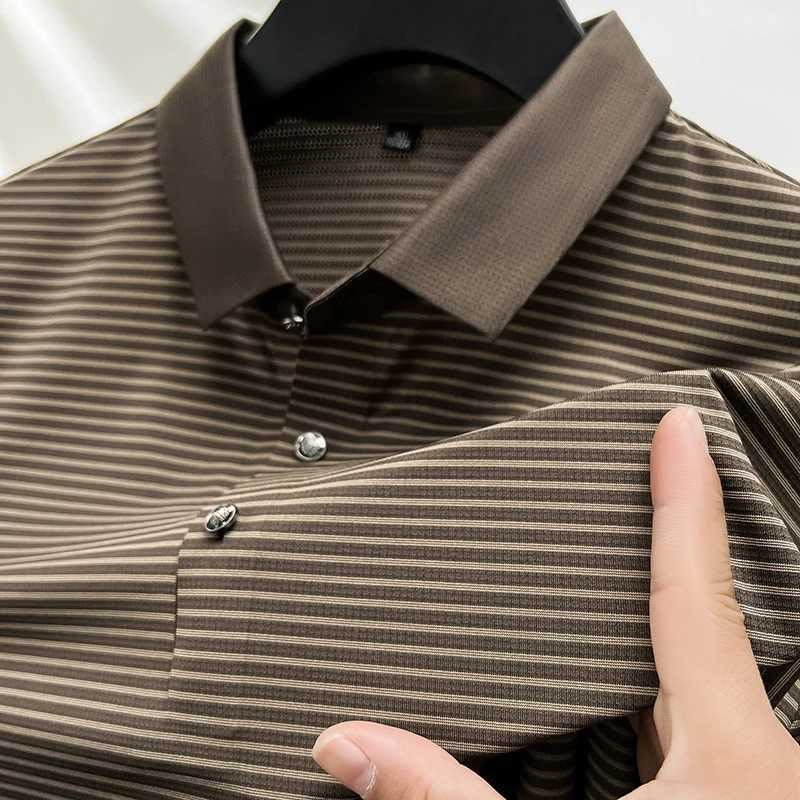 High end Brand Mens POLO Shirt Ice Silk Seamless Short Sleeve 2024 Summer New Fashionable Stripe T-shirt Business Casual MensweXJ240920